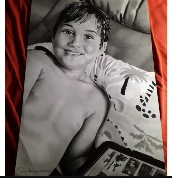 Retrato realista em grafite